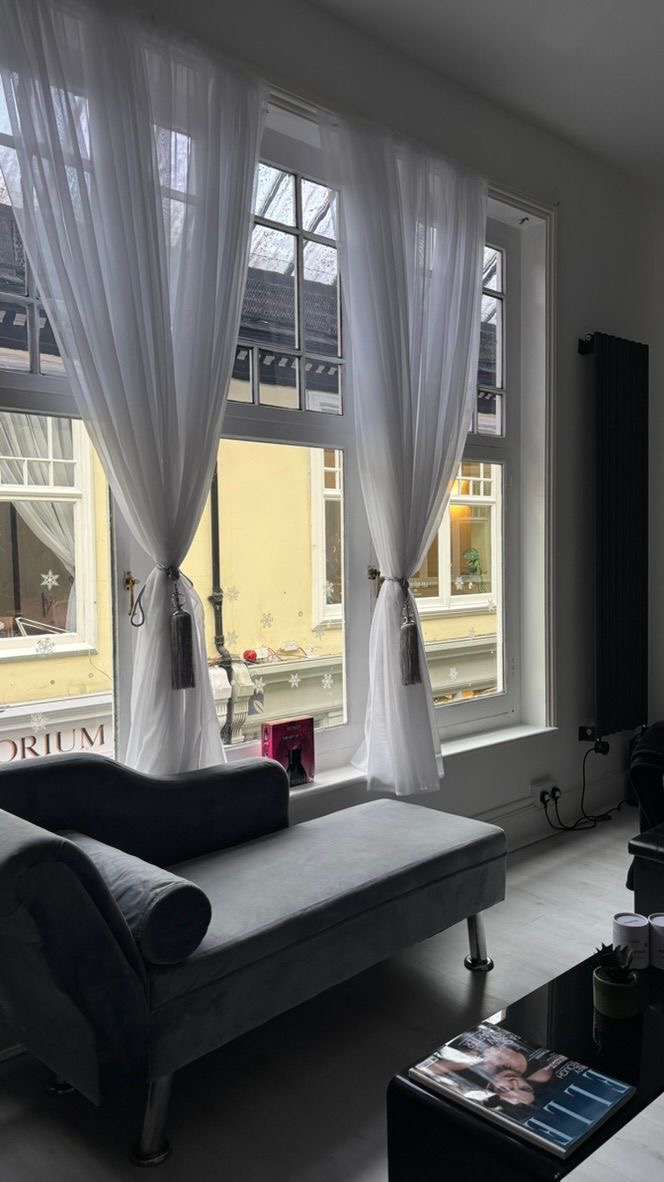 Inside Michelle Marshall Salon Wyndham Arcade Cardiff