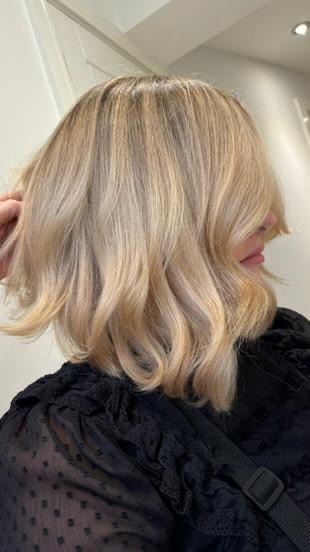Blonde bob Michelle Marshall Hairdressers Cardiff Blonde bob Michelle Marshall Hairdressers Cardiff